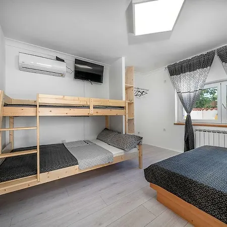 Katica- Apartment Srima